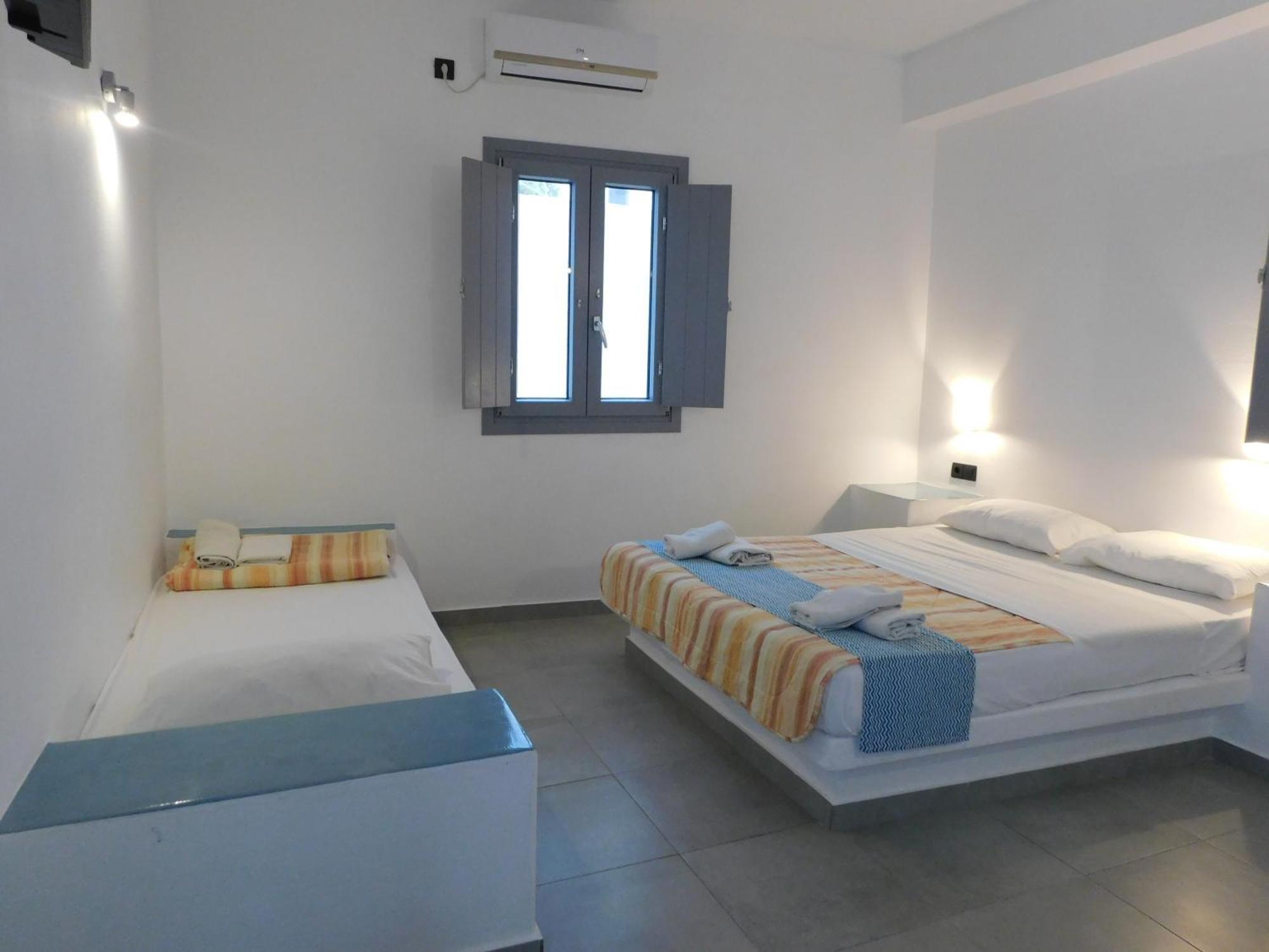 Perissa Centrale Rooms Esterno foto